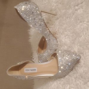 Steve Madden Daisie Crystal shoes. Size 8